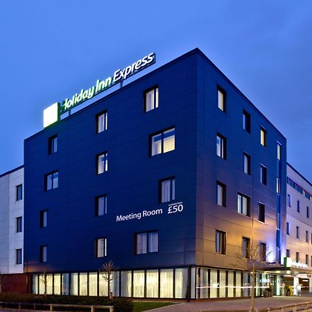 Holiday Inn Express Birmingham South A45, An Ihg Hotel Exterior photo
