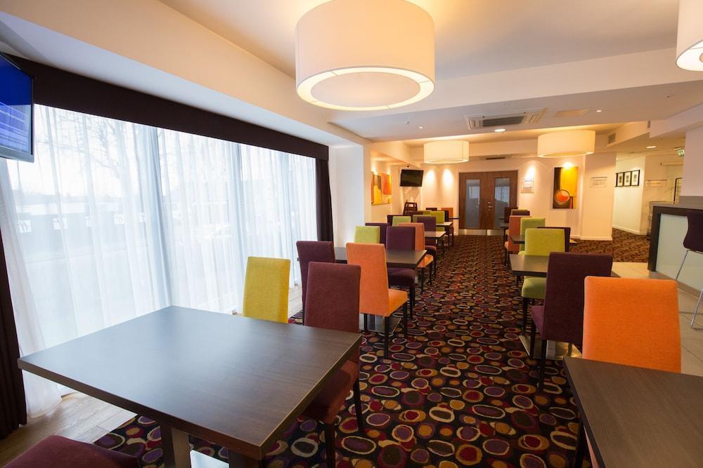 Holiday Inn Express Birmingham South A45, An Ihg Hotel Exterior photo