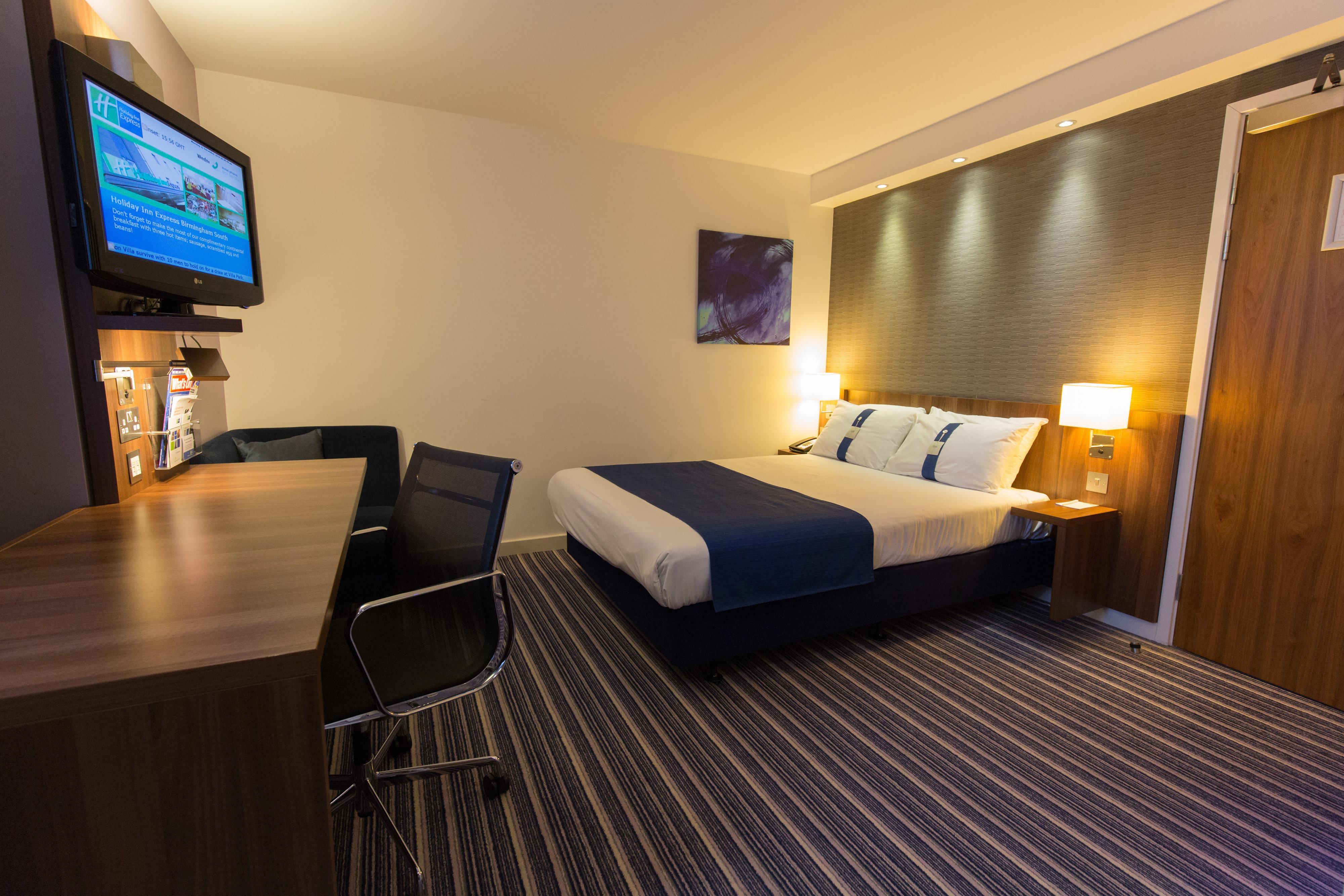 Holiday Inn Express Birmingham South A45, An Ihg Hotel Exterior photo
