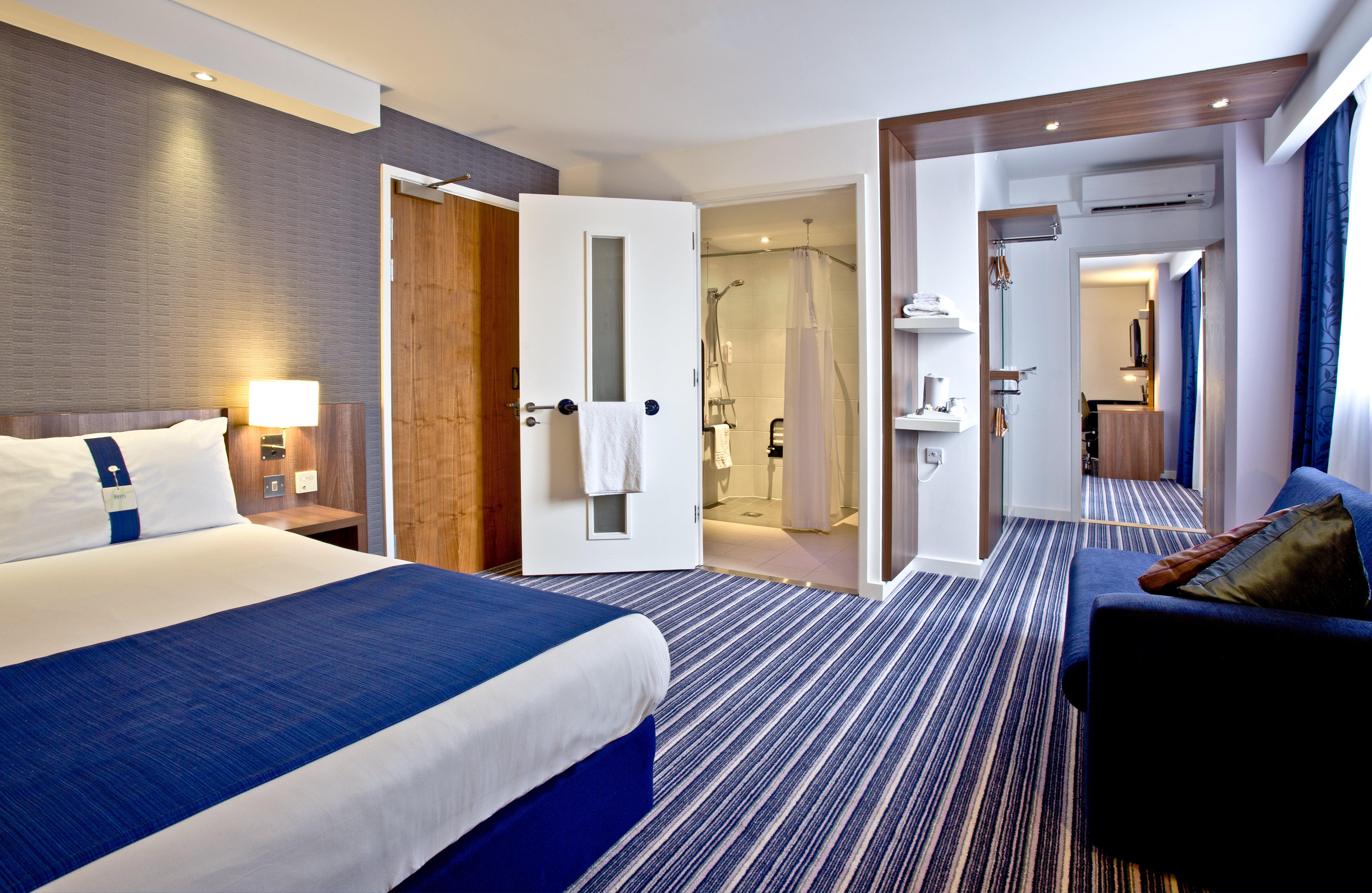 Holiday Inn Express Birmingham South A45, An Ihg Hotel Exterior photo