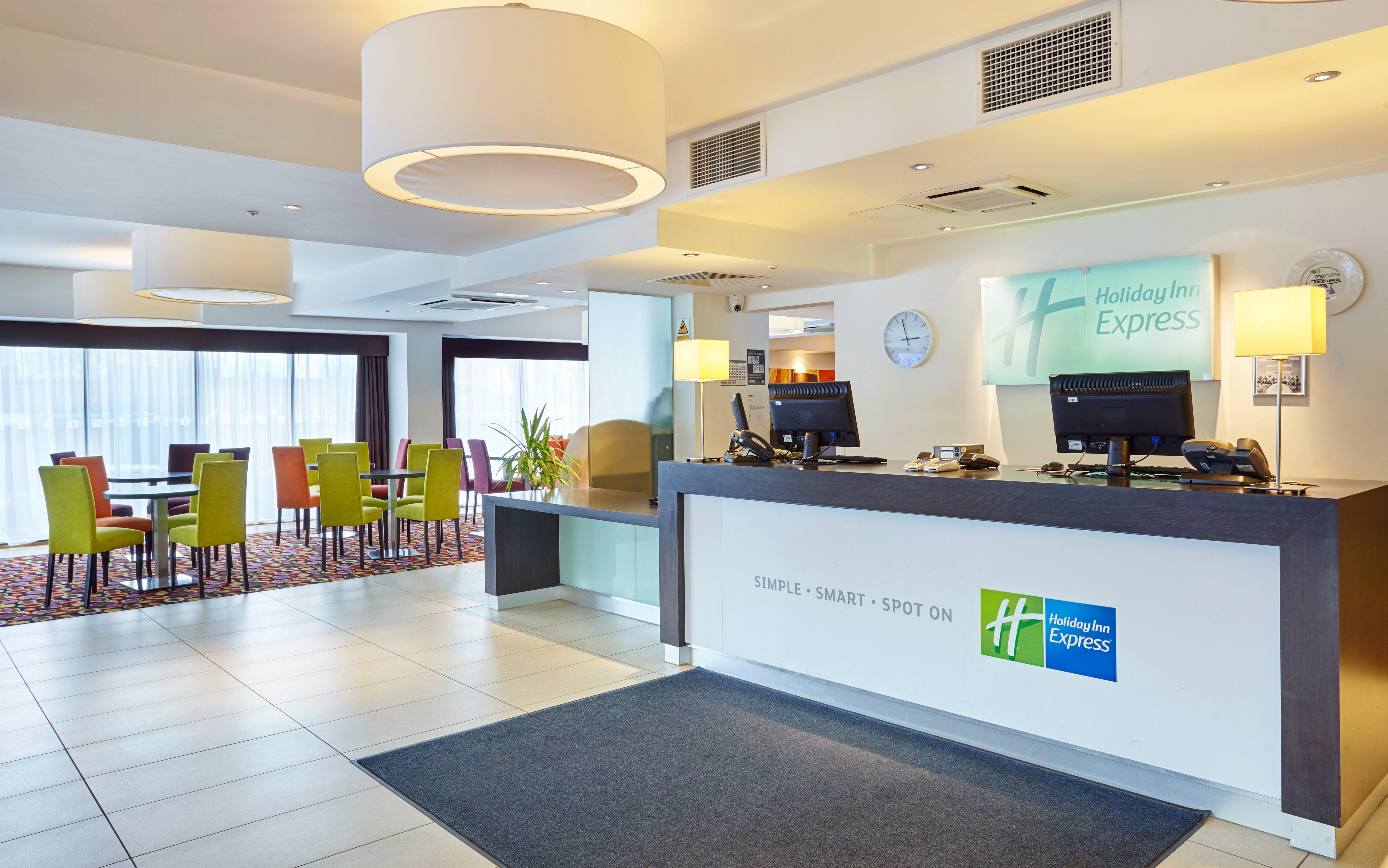 Holiday Inn Express Birmingham South A45, An Ihg Hotel Exterior photo