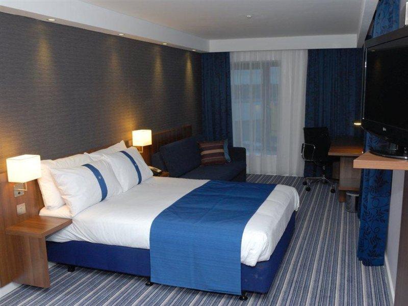 Holiday Inn Express Birmingham South A45, An Ihg Hotel Exterior photo