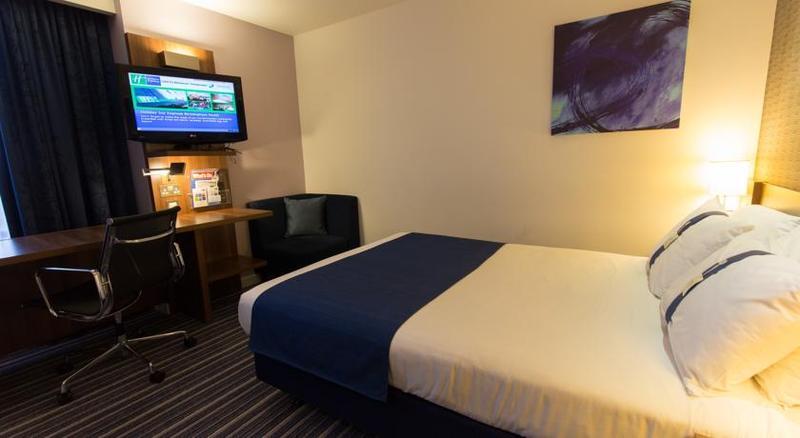 Holiday Inn Express Birmingham South A45, An Ihg Hotel Exterior photo